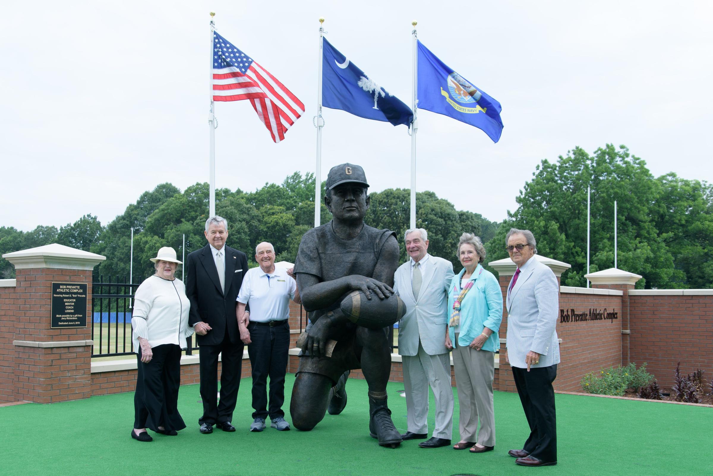 Prevatte statue with Richardson family and Prevatte family